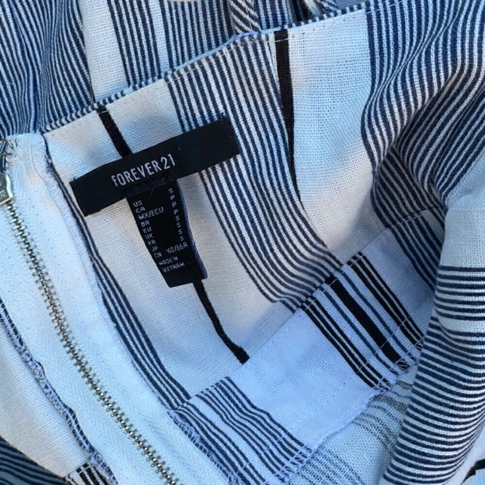 Take 50% OFF- Forever21 Striped Tie Front Jumpsuit, Size-S - Picture 9 of 9